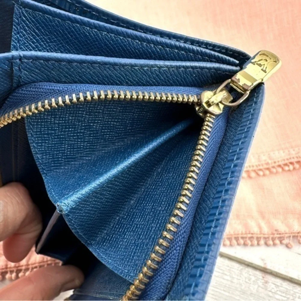 AUTHENTIC Louis Vuitton Epi Porte Monnaie Billets Tresor Wallet. Toledo Blue - Picture 5 of 16